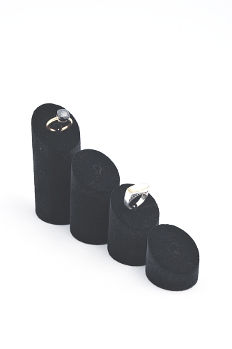 015 60 SERIE ESPOSITORE BOX - Confezione serie espositore in poliuretano per anelli floccato 18pz.